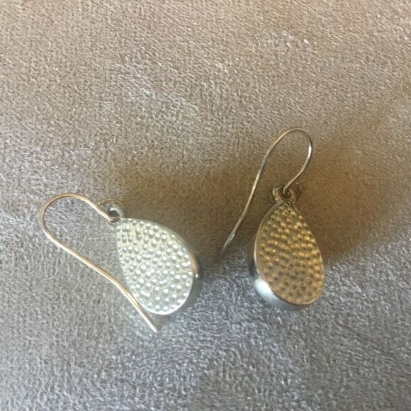 $8 ea or 3/$15. Goldtone  and Brown Teardrop Earri - Picture 7 of 8